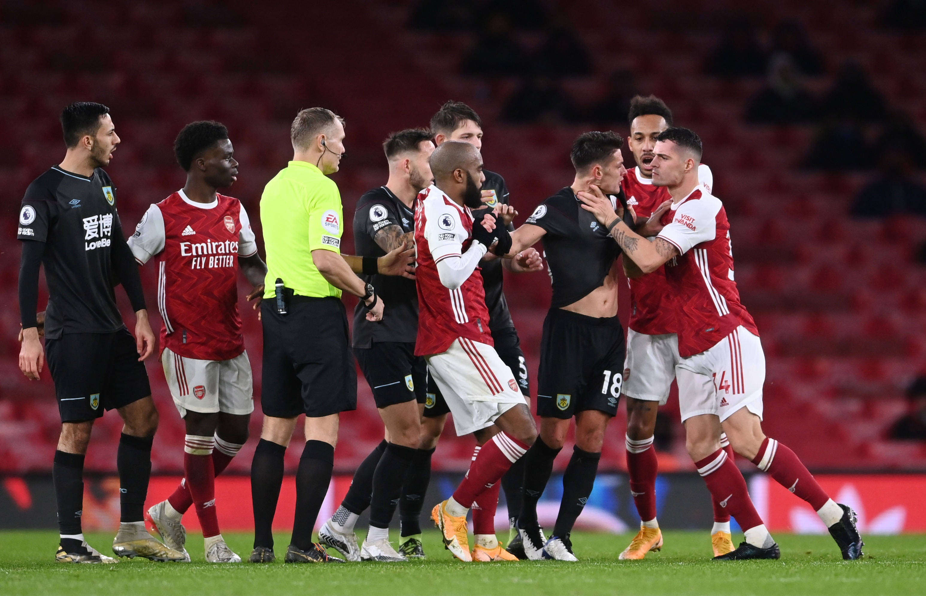 而备受瞩目 而备受瞩目