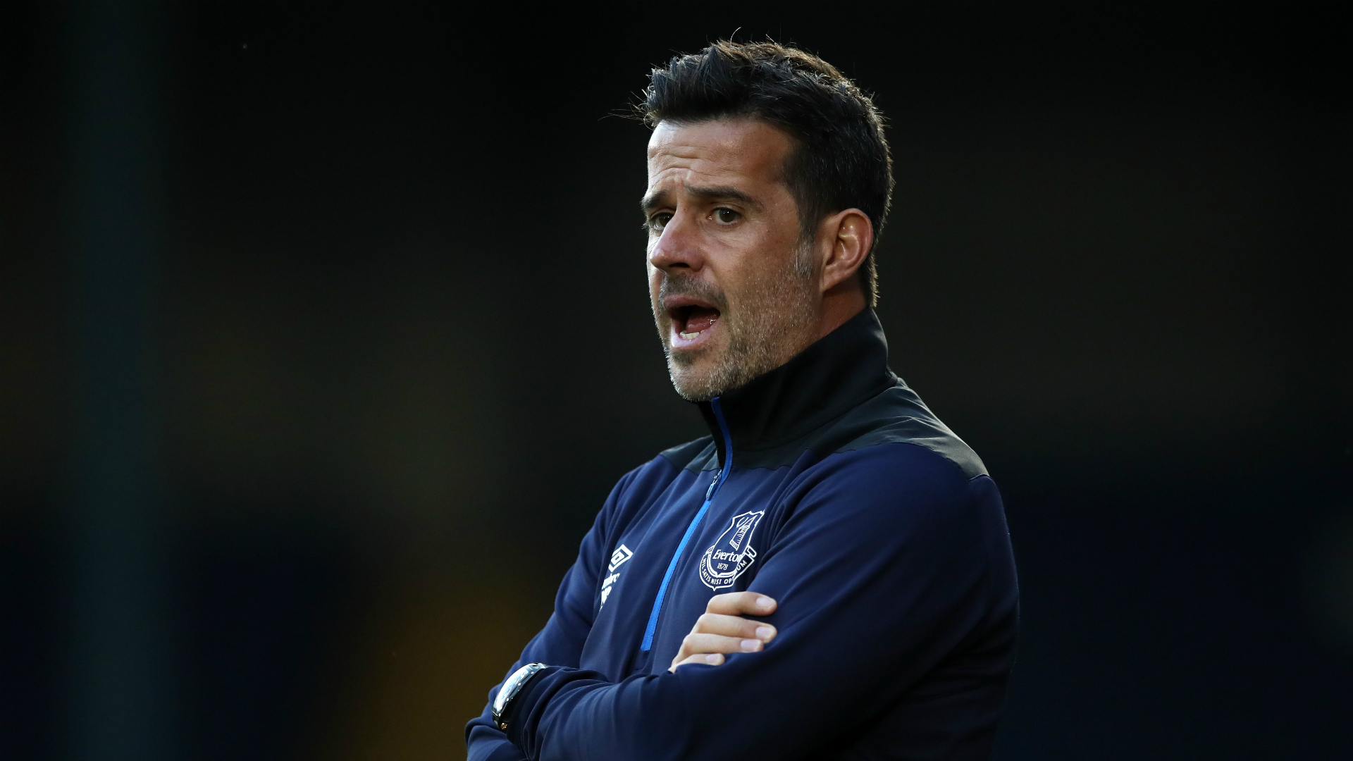 更加激烈 更加激烈