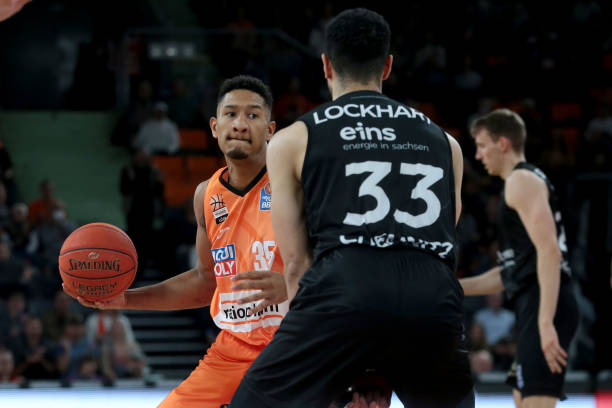 看待多纳鲁 看待多纳鲁