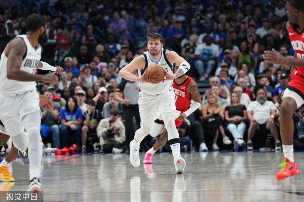 了许多年轻 了许多年轻